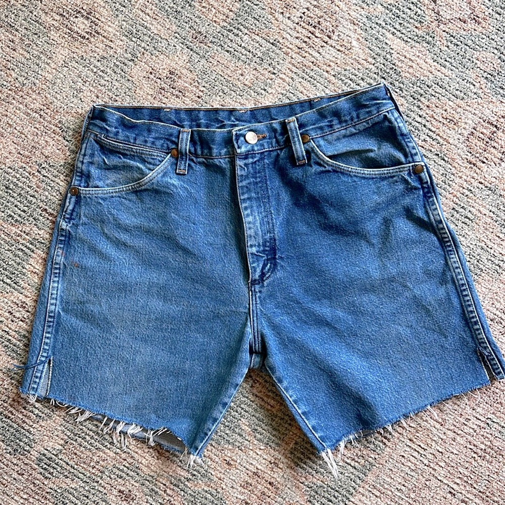 Vintage wrangler cut off denim shorts size 30W